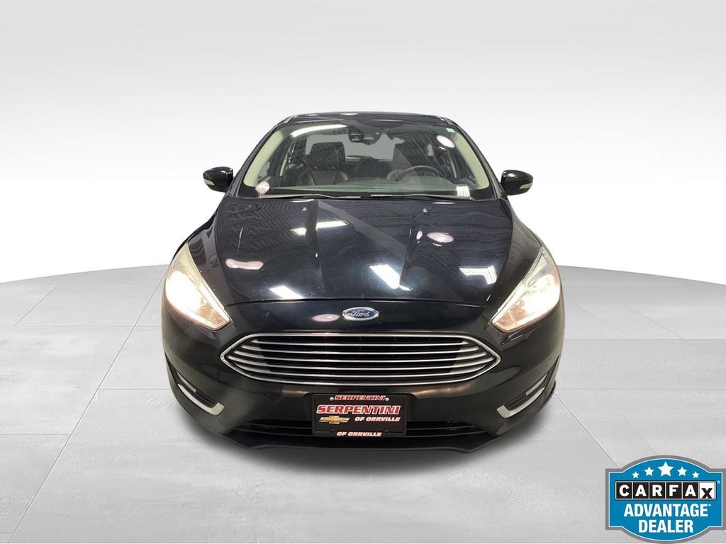 Used 2017 Ford Focus Titanium w/ Titanium Technology Package FWD image 2