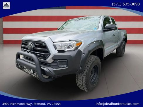 Used 2018 Toyota Tacoma SR AWD/4WD image 1