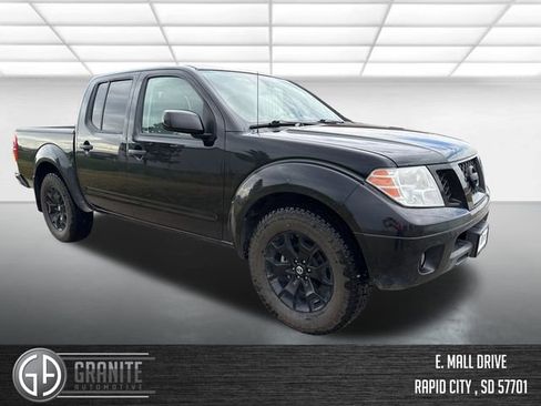 Used 2021 Nissan Frontier SV w/ Midnight Edition Floor Mats AWD/4WD image 7