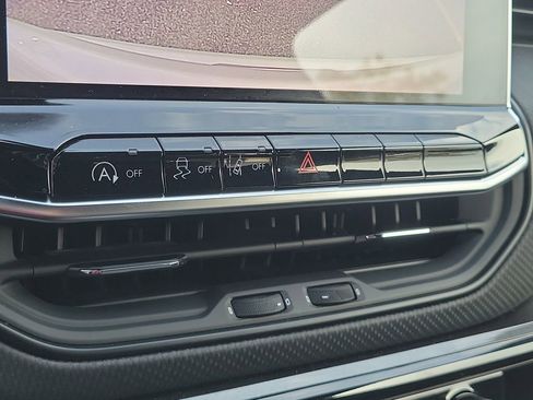 Certified 2025 Jeep Compass Latitude w/ Altitude Special Edition image 27