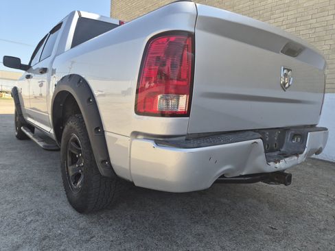 Used 2013 RAM 1500 Express RWD image 3