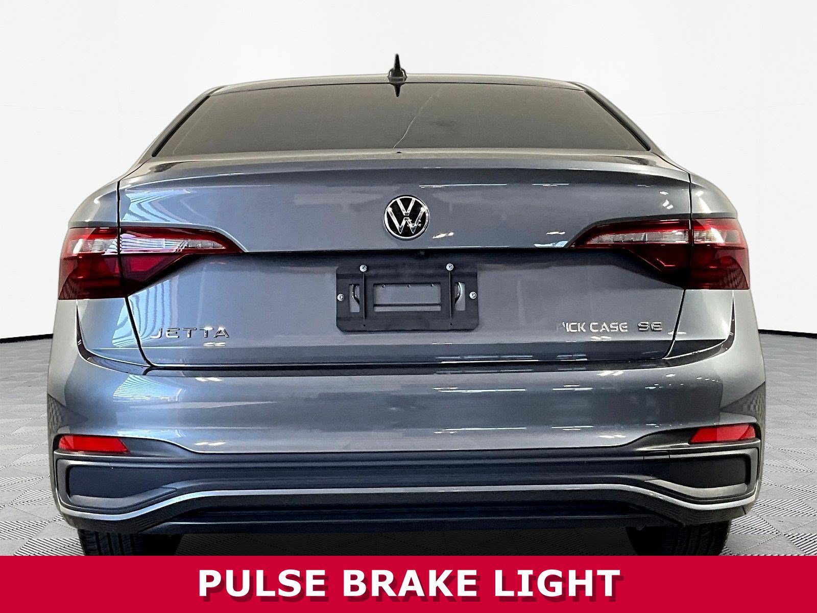 Used 2023 Volkswagen Jetta SE FWD image 5