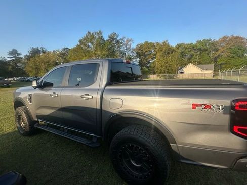 Used 2024 Ford Ranger Lariat w/ FX4 Off-Road Package image 6