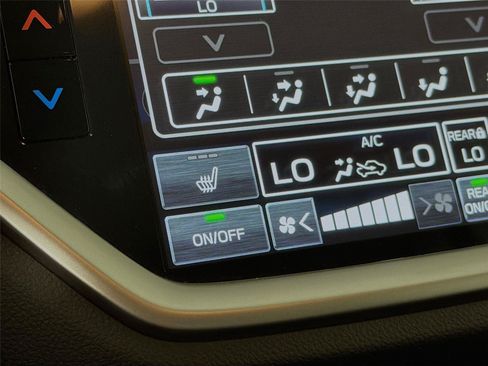 Used 2024 Subaru Ascent Premium w/ Convenience Package AWD/4WD image 24