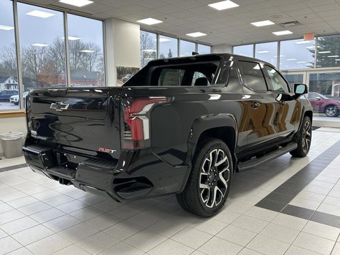 New 2024 Chevrolet Silverado EV RST image 4