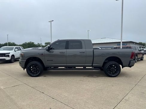 Used 2026 RAM 2500 Laramie AWD/4WD image 4