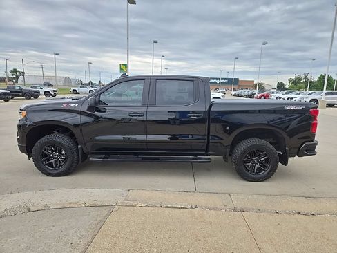 Used 2024 Chevrolet Silverado 1500 LT Trail Boss w/ Convenience Package II AWD/4WD image 6