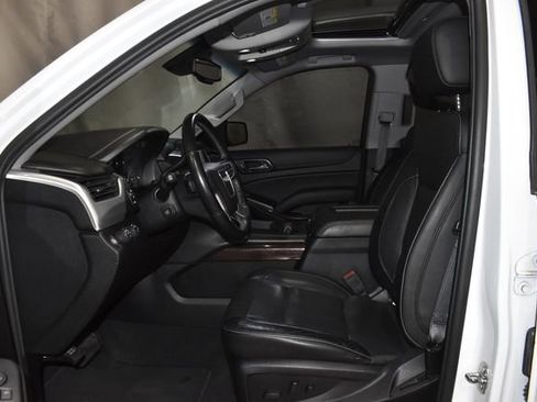 Used 2019 GMC Yukon XL SLT image 6