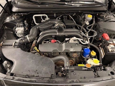 Used 2017 Subaru Outback 2.5i Limited image 19