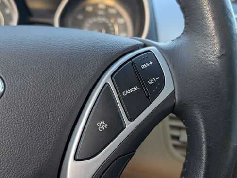 Used 2011 Hyundai Elantra Limited image 30