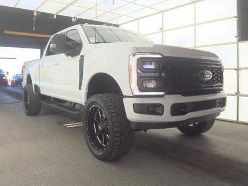Used 2023 Ford F250 XLT w/ XLT Premium Package AWD/4WD image 1