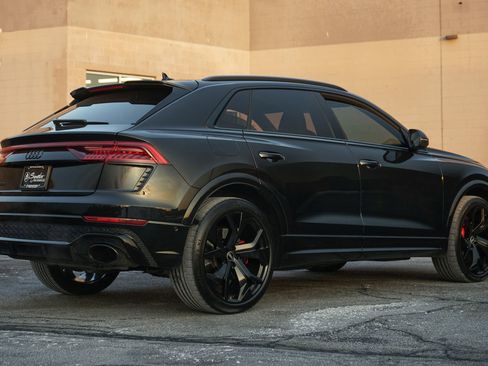 Used 2022 Audi RS Q8 w/ Black Optic Package image 4