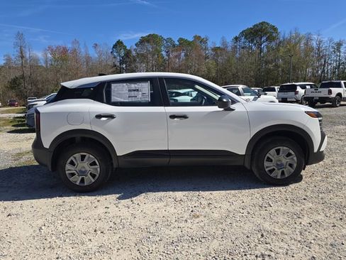 New 2026 Nissan Kicks S image 9