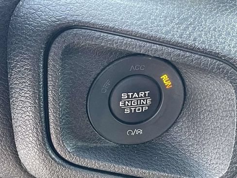Used 2024 Jeep Wrangler Unlimited Sport AWD/4WD image 29