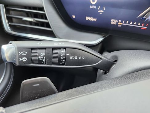 Used 2025 Buick Envision Preferred image 16