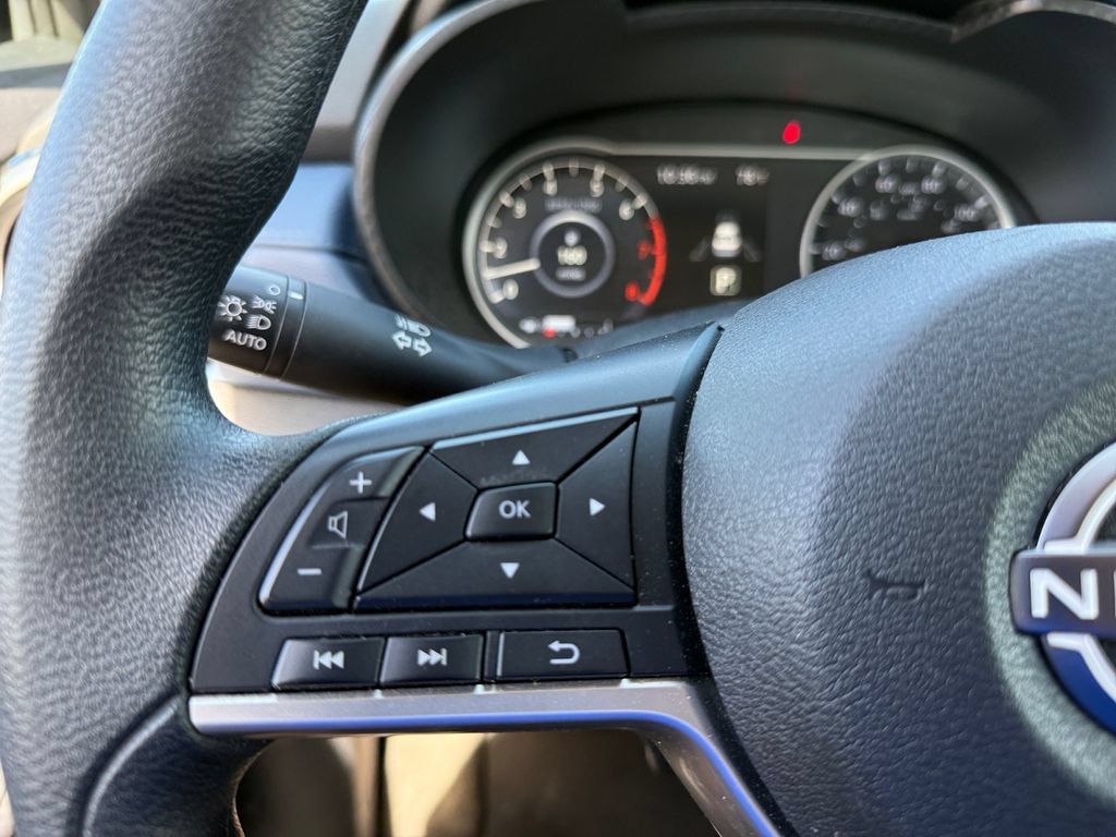 Used 2025 Nissan Versa SV w/ Trunk Package FWD image 17