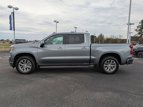 Used 2021 Chevrolet Silverado 1500 High Country w/ Technology Package image 7