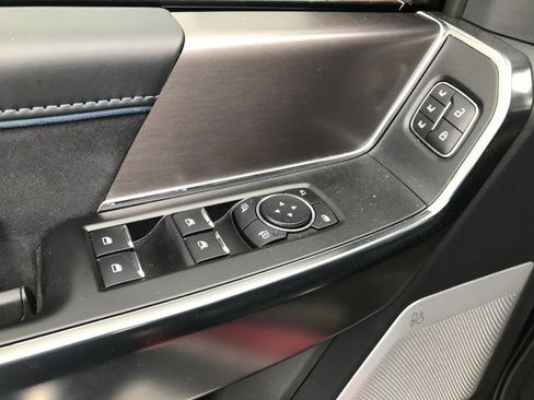 Used 2025 Ford F150 Platinum w/ Equipment Group 702A High image 8