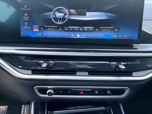 Used 2025 BMW X5 sDrive40i w/ Executive Package RWD image 32