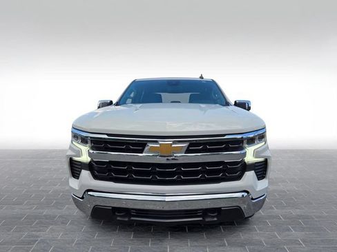 Used 2024 Chevrolet Silverado 1500 LT w/ Max Trailering Package AWD/4WD image 2