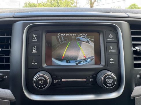 Used 2018 RAM 1500 Express RWD image 18