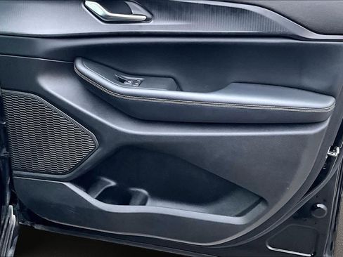 Used 2024 Jeep Grand Cherokee Altitude image 28