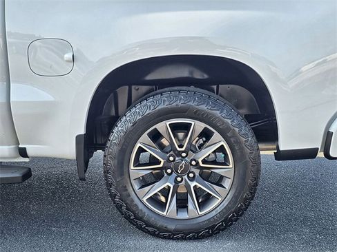 Used 2023 Chevrolet Silverado 1500 RST w/ Z71 Off-Road Package image 12