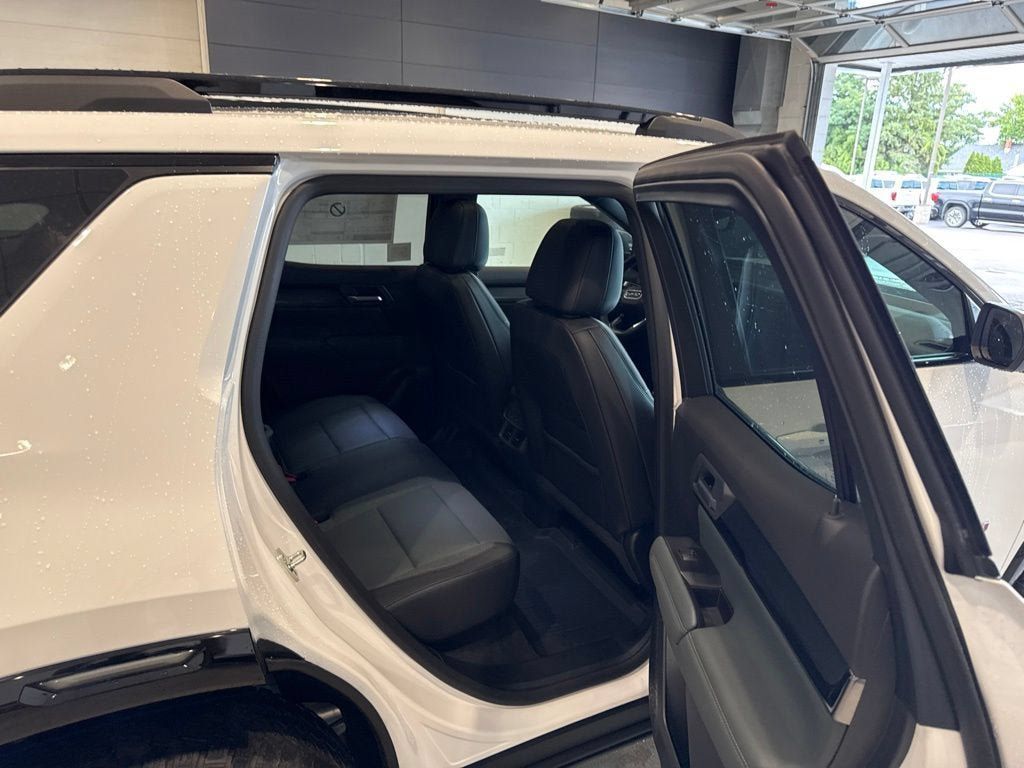 New 2027 GMC Terrain AT4 w/ Convenience Package III AWD/4WD image 14