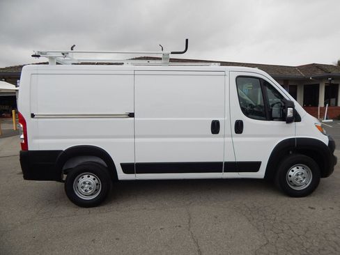 Used 2023 RAM ProMaster 2500 image 9