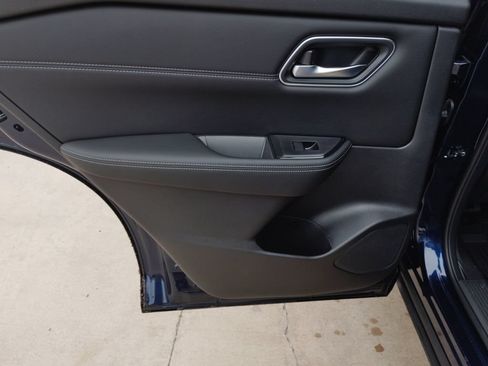 New 2026 Nissan Rogue Platinum AWD/4WD image 9