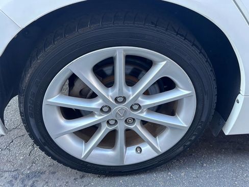 Used 2013 Lexus CT 200h image 36