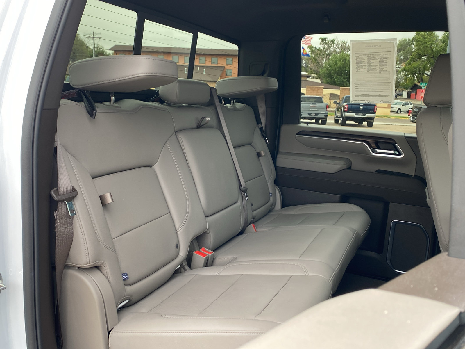 Used 2024 GMC Sierra 2500 SLT w/ SLT Premium Package AWD/4WD image 12