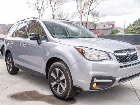 Used 2018 Subaru Forester 2.5i Premium image 12