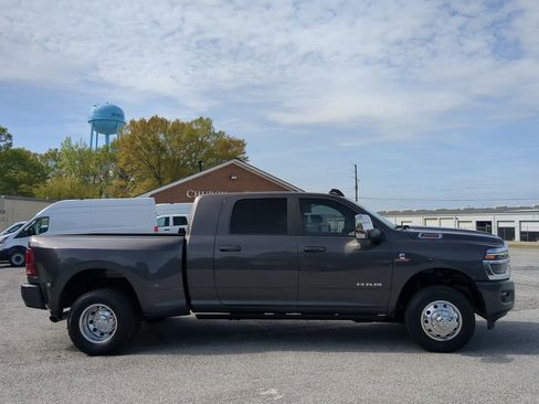 Used 2025 RAM 3500 Laramie image 2