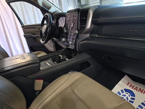 Used 2019 RAM 1500 Limited AWD/4WD image 17