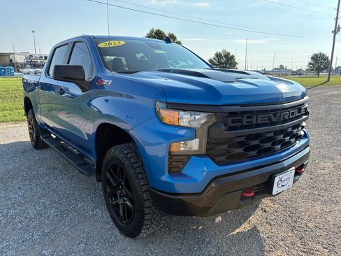 Used 2023 Chevrolet Silverado 1500 Custom Trail Boss AWD/4WD image 3
