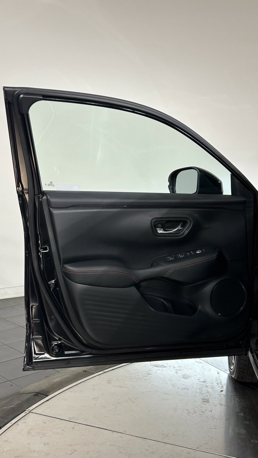 Used 2024 Honda HR-V Sport image 33