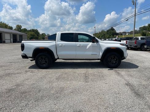 Used 2024 GMC Canyon Elevation w/ Convenience Package RWD image 9