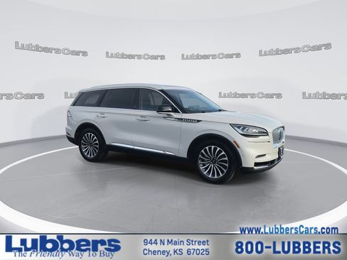 Used 2023 Lincoln Aviator Reserve w/ Equipment Group 201A image 2