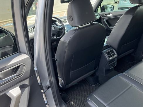 Used 2021 Volkswagen Tiguan SE R-Line image 19