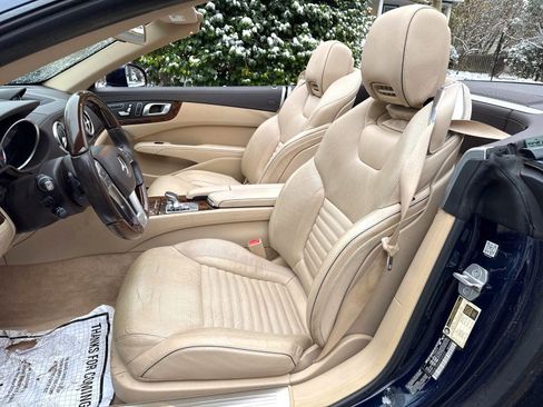 Used 2013 Mercedes-Benz SL 550 image 19