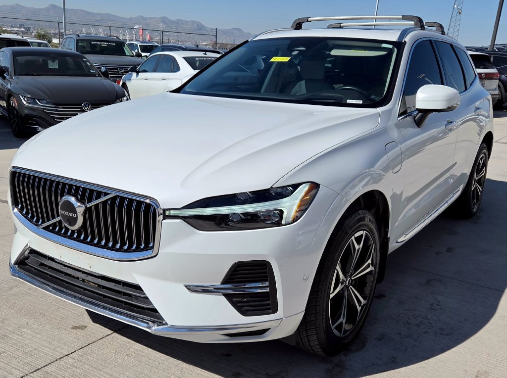 Used 2022 Volvo XC60 T8 Inscription Expression AWD/4WD image 3