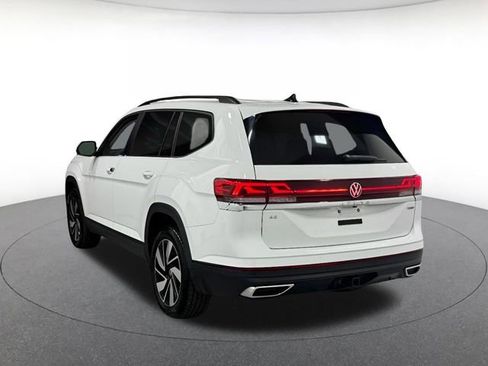 Used 2025 Volkswagen Atlas SE AWD/4WD image 6