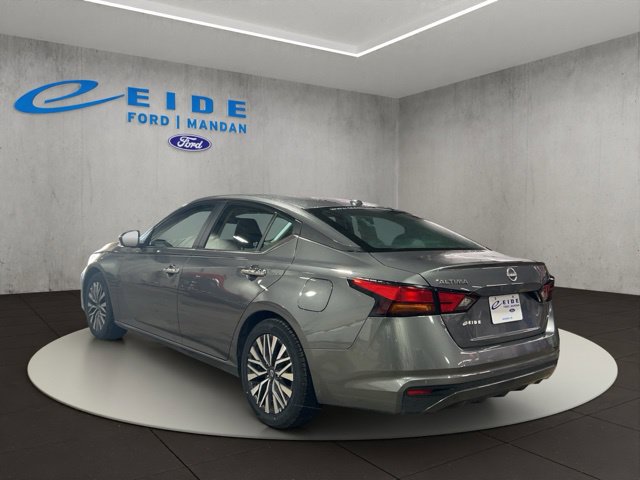 Used 2025 Nissan Altima 2.5 SV FWD image 15