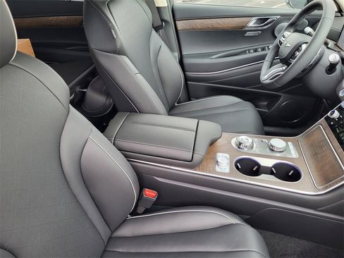 New 2026 Genesis GV80 2.5T Advanced image 13