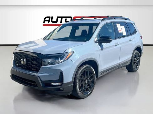 Used 2025 Honda Passport Black Edition image 3