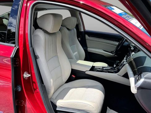 Used 2021 Honda Accord EX-L image 9