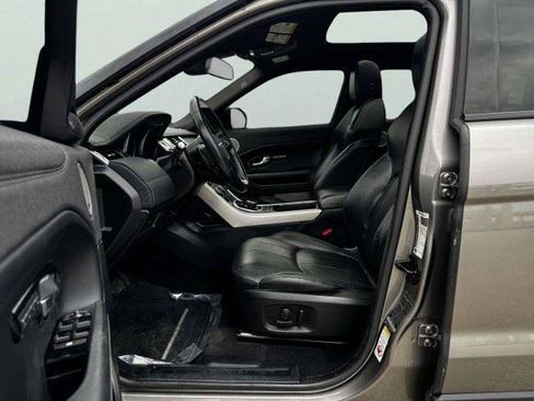 Used 2017 Land Rover Range Rover Evoque SE Premium AWD/4WD image 18