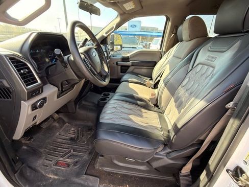 Used 2018 Ford F250 XLT w/ XLT Value Package image 5