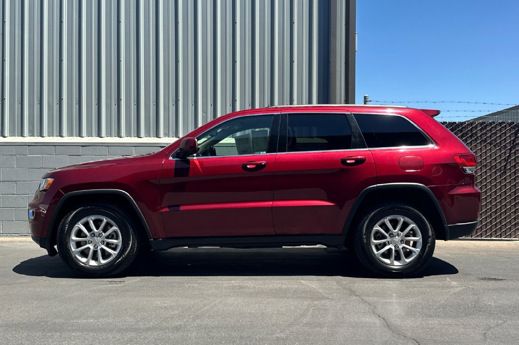 Used 2022 Jeep Grand Cherokee Laredo E RWD image 7